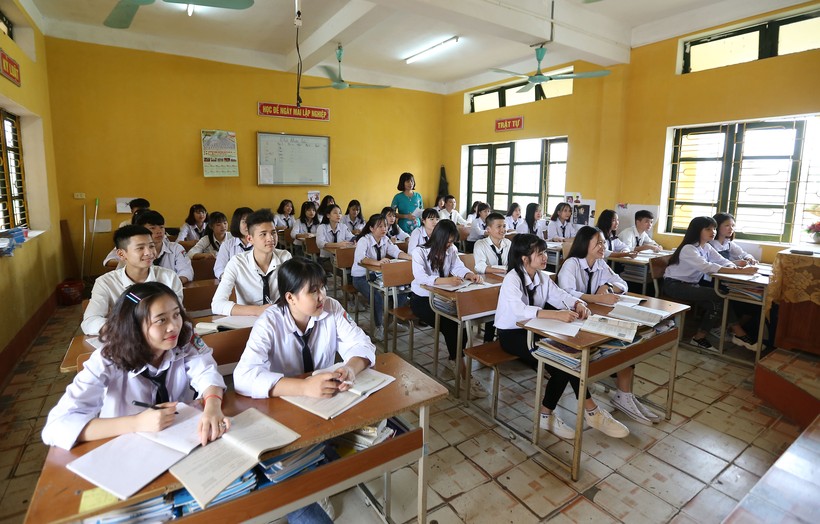 Trong giờ ôn tập của HS cuối cấp Trường phổ thông dân tộc nội trú tỉnh Phú Thọ. Ảnh: Thế Đại
