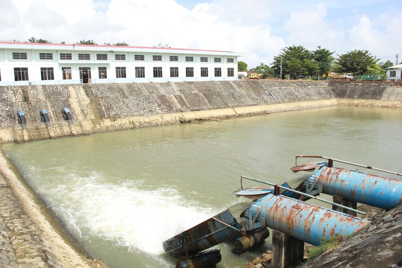 Nguồn nước từ trạm bơm An Trạch (TP Đà Nẵng) là giải pháp đẩy mặn khi nguồn nước tại nhà máy nước Cầu Đỏ bị nhiễm mặn