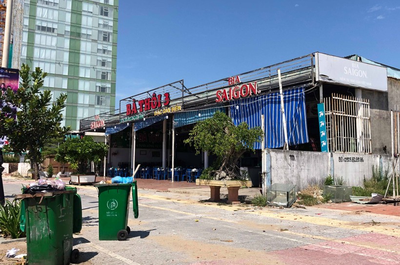 Nhiều nhà hàng ven biển quận Sơn Trà không có giấy phép xây dựng