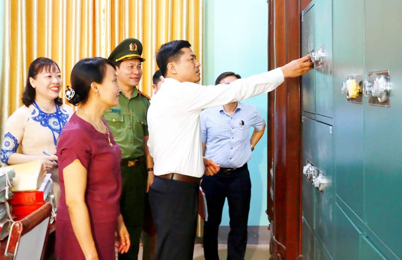 Đoàn kiểm tra công tác chuẩn bị thi tại Trường THPT Nghi Lộc 2, huyện Nghi Lộc, Nghệ An