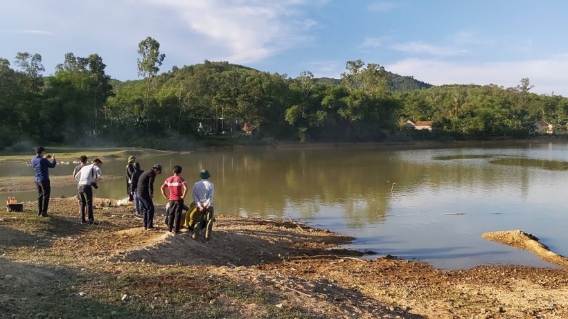 5 học sinh chết đuối ở Nghệ An: Nữ sinh sống sót kể lại phút nhảy xuống nước cứu bạn rồi chìm theo