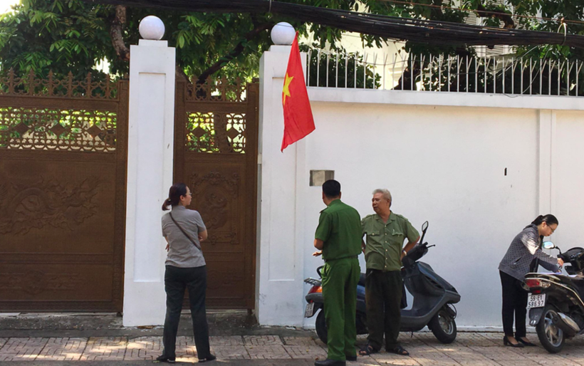 Bà Lê Hoàng Diệp Thảo đóng cửa nhà riêng, chưa thể cưỡng chế thi hành án