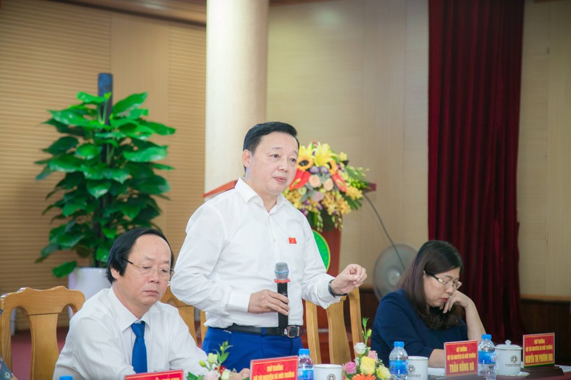 Bộ trưởng Bộ Tài nguyên và Môi trường Trần Hồng Hà phát biểu kết luận buổi làm việc