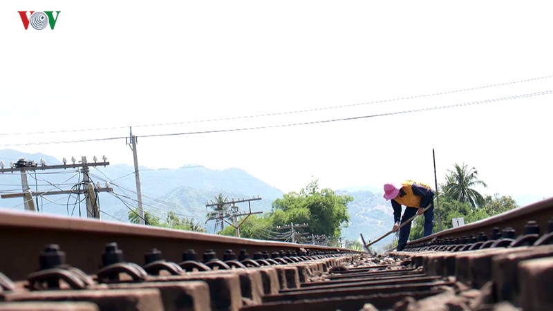 Trộm phụ kiện đường sắt, uy hiếp an toàn chạy tàu tại Khánh Hòa