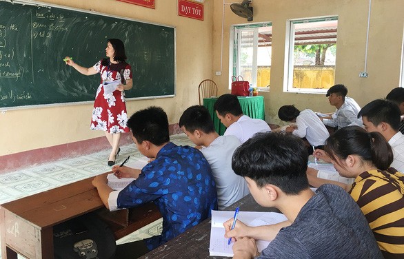 Lớp ôn tập cho học sinh tại Trường THPT Mai Châu (Hòa Bình) - Ảnh: THY ANH
