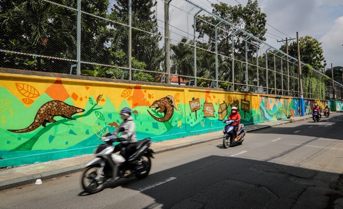 200 người vẽ tranh bảo vệ động vật hoang dã trên đường phố Sài Gòn