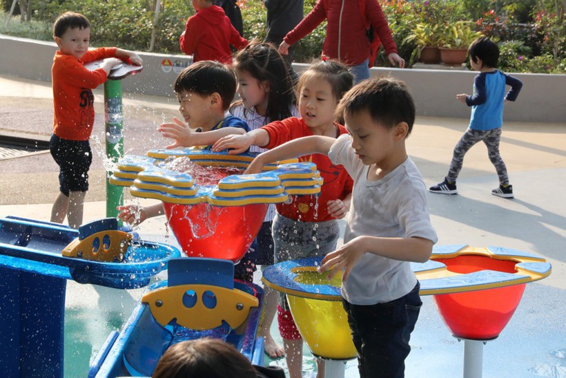 Trẻ em Hồng Kông gặp nhiều áp lực khi không có thời gian giải trí