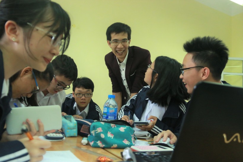 Lớp học hạnh phúc của thầy Nguyễn Thế Mạnh