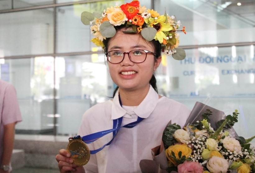 Nguyễn Khánh Linh - Nữ sinh xuất sắc nhất IPhO 2019