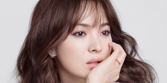 Song Hye Kyo khởi kiện kẻ tung tin đồn cô cặp đại gia, ngoại tình