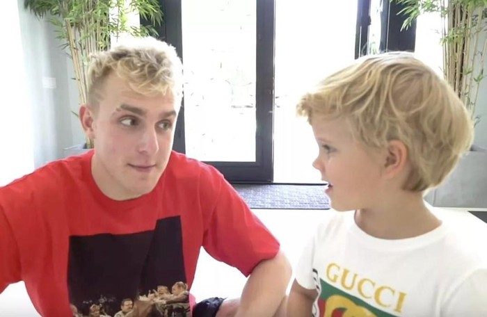YouTuber tai tiếng Jake Paul tự tạo ra một gia đình sống cùng mình để làm video với những đứa trẻ. Ảnh: Jake Paul.