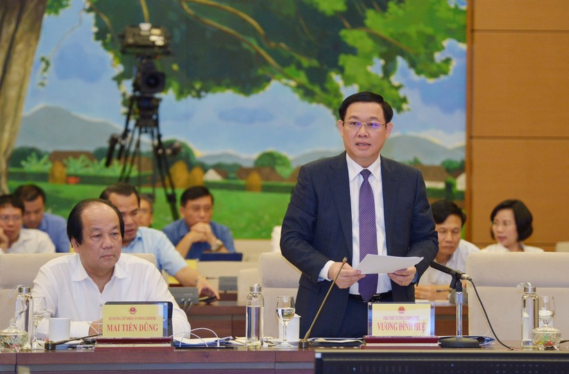 Phó Thủ tướng Vương Đình Huệ kết luận phiên trả lời chất vấn. Ảnh: VGP/Nhật Bắc