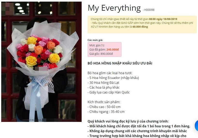 Được biết, trên website của cửa hàng hoa, bó hoa này đang được giảm giá 73%, từ 890k còn 240k.