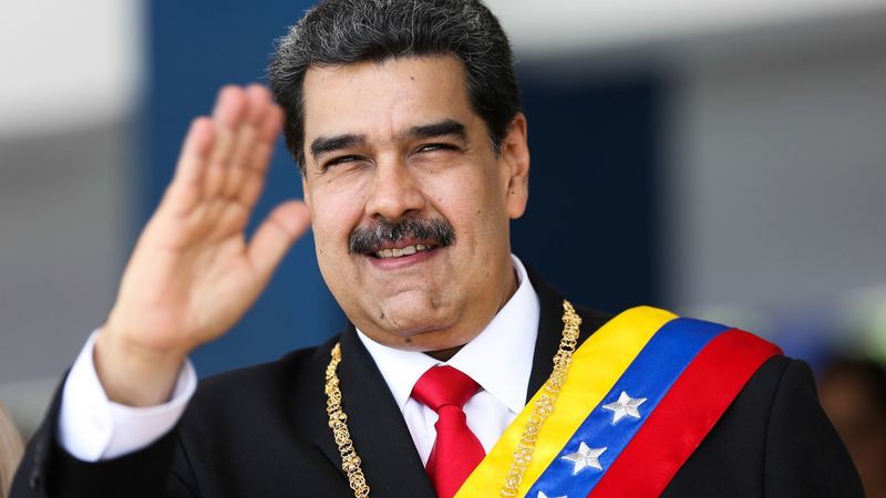 Tổng thống Venezuela rơi vào tình thế “tiến thoái lưỡng nan” sau cuộc nổi dậy bất thành của ông Juan Guaido và quân đội