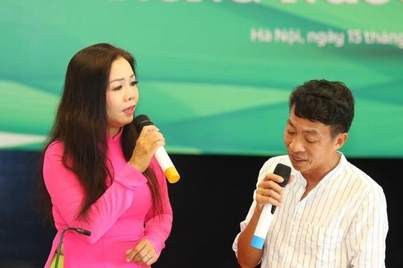 Nghệ sĩ Việt Hoàn song ca bài “Tình ca” của nhạc sĩ Phạm Duy