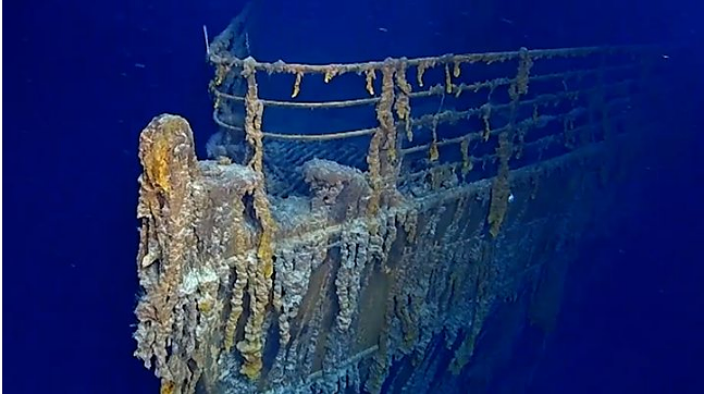 Xác tàu Titanic dưới Đại Tây Dương.