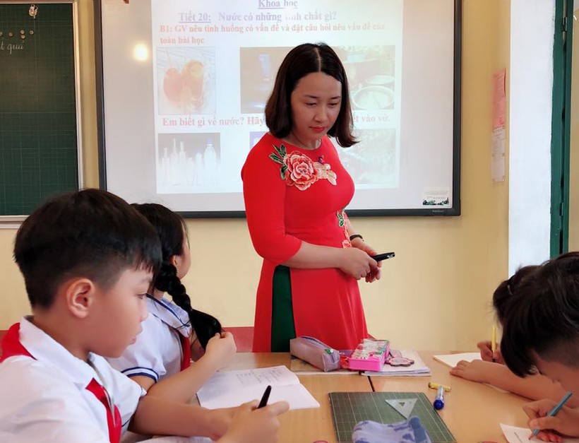 Cuộc thi giáo viên dạy giỏi tổ chức tại Trường TH Nguyễn Thái Học, TP Yên Bái. Ảnh: NT