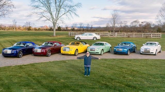 10 chiếc Rolls-Royce thuộc sở hữu của Michael Fux, một nhà sưu tập xe có tiếng. Các màu xe được đặt theo tên của ông. Chẳng hạn, chiếc Cullinan duy nhất và mới nhất trong bộ sưu tập có màu sơn Fux Orange.