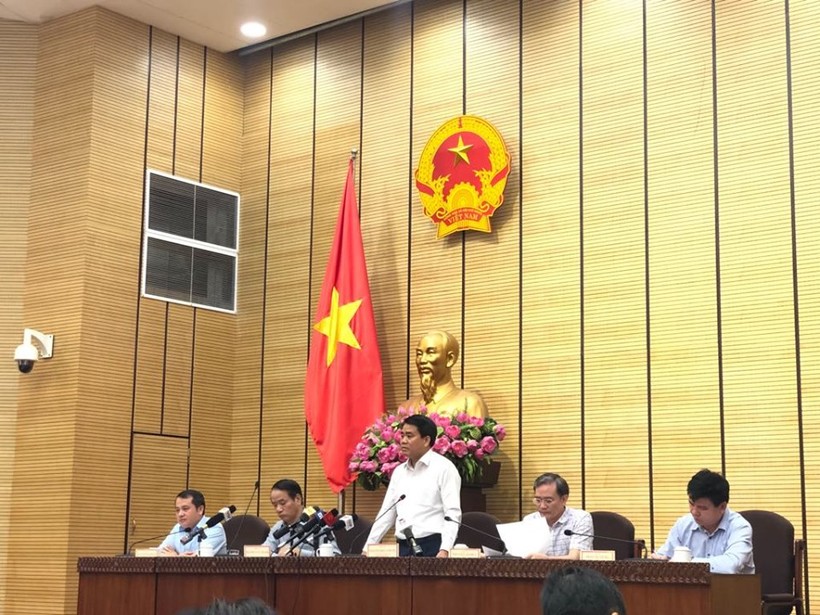 Chủ tịch TP Hà Nội Nguyễn Đức Chung tại cuộc họp.