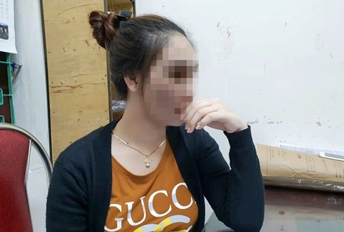 Chị Trần Thị Thúy A. đến Công an TP Vinh để gửi đơn tố cáo về hành vi vu khống, bôi nhọ danh dự của một số cá nhân, tố chức.