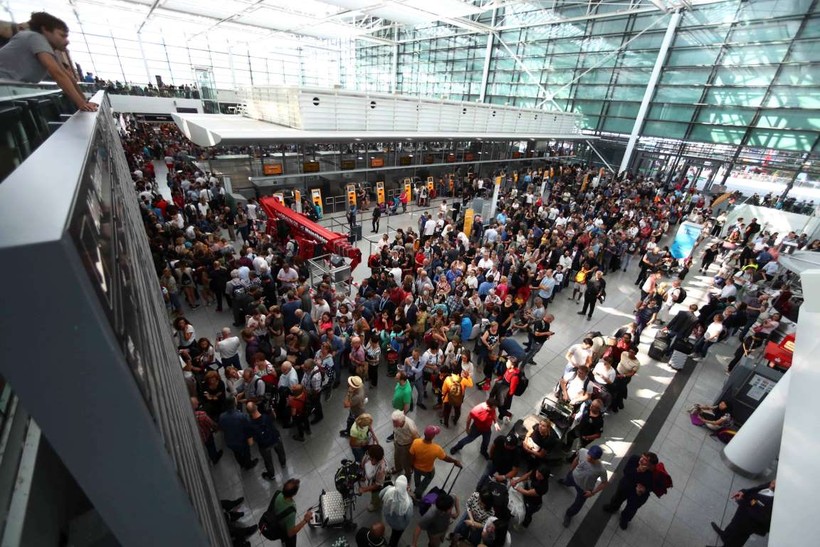 Gần 200 chuyến bay tại sân bay Munich bị hủy bỏ vì một sự cố rất hy hữu (Ảnh: AP).