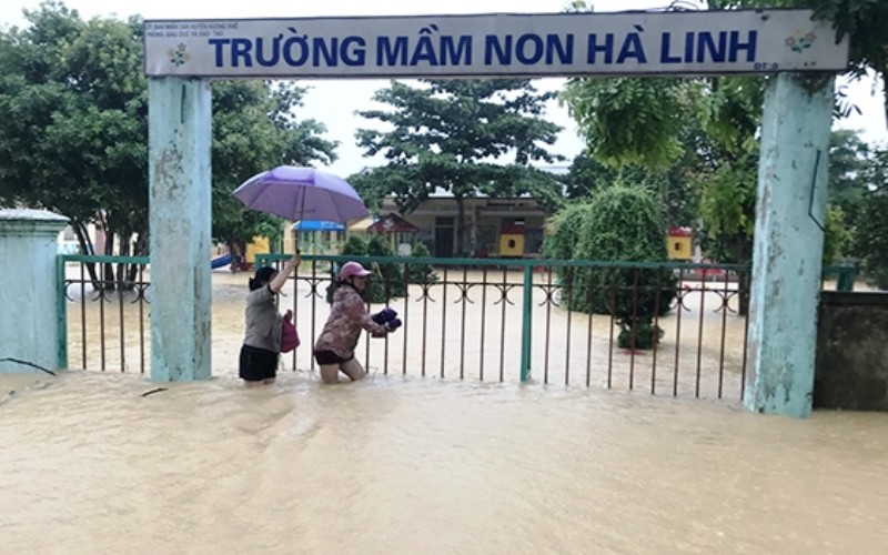 Trường Mầm non Hà Linh bị ngập nặng trong mưa lũ