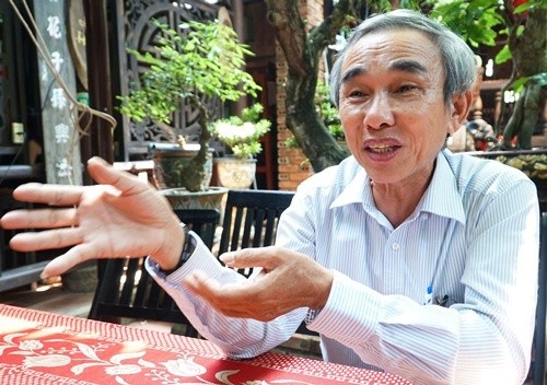 Thầy Trần Văn Vàng, cựu giáo viên trường THCS Đức Chánh, Mộ Đức, Quảng Ngãi. Ảnh: Phạm Linh.