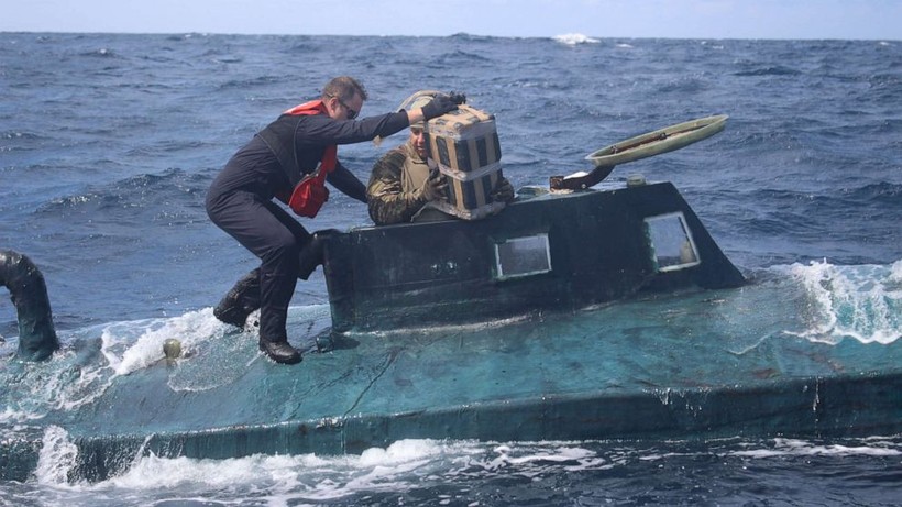 Buôn lậu ma túy liên quan chiếc tàu ngầm dài hơn 12m.