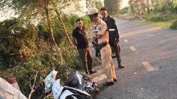 Hiện trường vụ nữ sinh bị cây đổ đè trúng tại km1+300 đường huyện 195, thuộc địa bàn xã Cẩm Sơn, huyện Cẩm Giàng, tỉnh Hải Dương.