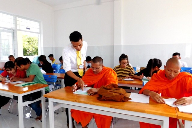 Các nhà sư tham gia lớp đại học văn hóa Khmer.	 Ảnh:T.G