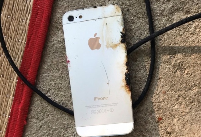 Chiếc điện thoại của nạn nhân phát nổ.