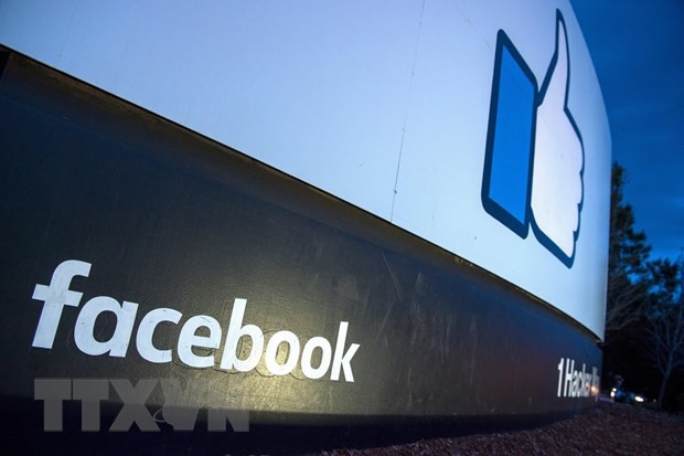 Facebook xóa hàng trăm tài khoản vi lan truyền tin giả mạo. (Ảnh: AFP/TTXVN).