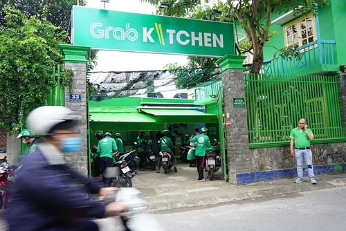 "Căn bếp trung tâm" đầu tiên tại Việt Nam của Grab ở Thủ Đức, TP HCM. Ảnh: Viễn Thông.