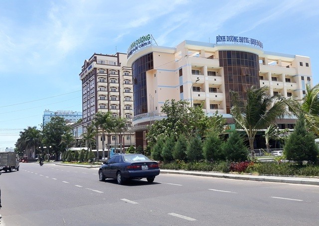 Trong năm nay, khách sạn Bình Dương sẽ được di dời ra khỏi bãi biển Quy Nhơn trả lại không gian biển cho cộng đồng.