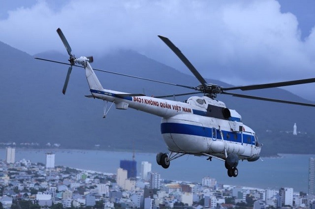 Đây là lần đầu tiên tại TP Đà Nẵng, diễn tập PCCC có sự xuất hiện của máy bay trực thăng tham gia công tác cứu hộ, cứu nạn và chữa cháy. 