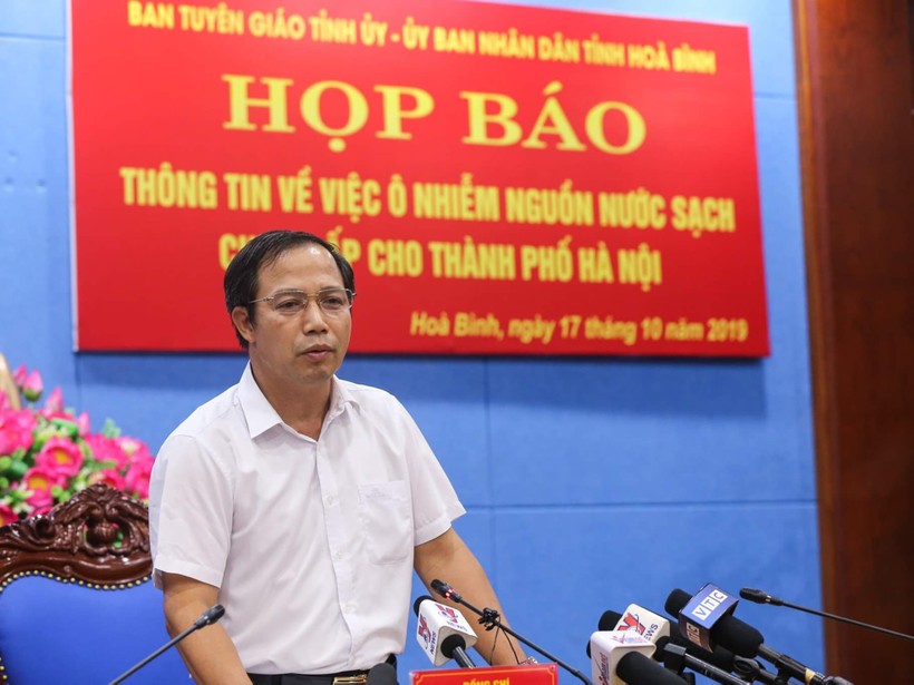  UBND tỉnh Hoà Bình tổ chức họp báo cung cấp thông tin vụ việc ô nhiễm nước cung cấp cho Hà Nội