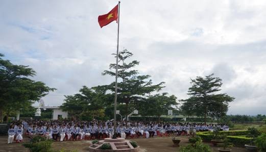 Học sinh trường THPT chuyên Nguyễn Du dự Lễ vinh danh em Đoàn Nam Thắng.