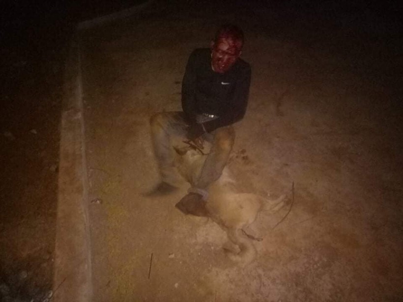 Dân làng bắt và đánh thương vong 2 người đi trộm chó.