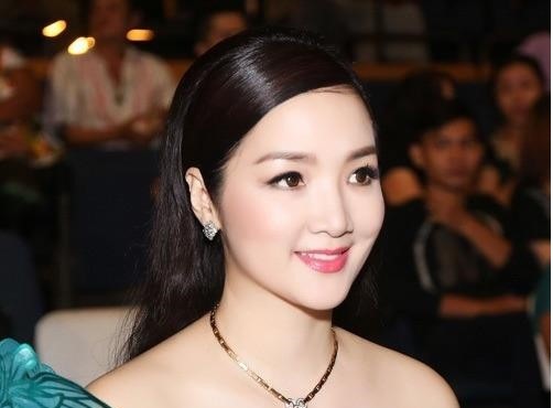 Hoa hậu Đền Hùng Giáng My.