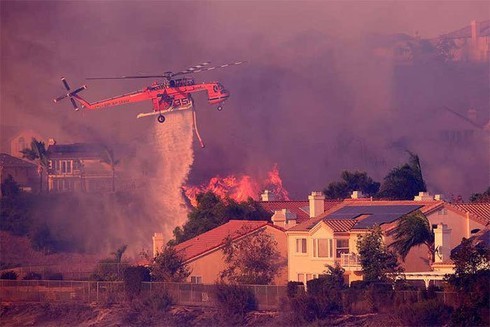 Bang California, Mỹ đang vật lộn đối phó với mùa cháy rừng nghiêm trọng.