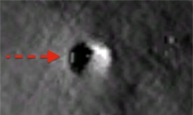 Nhiều căn cứ bí ẩn được phát hiện vào ngày 25/3 vừa qua ngay trên bề mặt khu vực Mặt Trăng qua thiết bị Google Moon Map ở tọa độ 21° 4" 2.23 N, 148° 39"12.30. Nguồn ảnh: ufosightingsdaily.