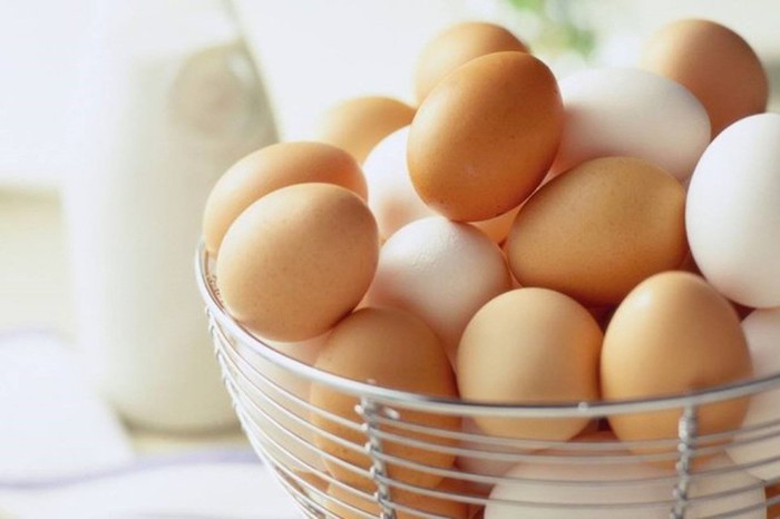 Nhìn vào vỏ trứng biết trứng ngon hay không.