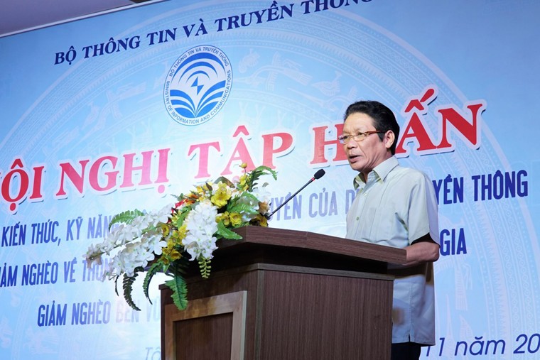 Thứ trưởng Bộ TT&TT Hoàng Vĩnh Bảo phát biểu khai mạc Hội nghị tập huấn.

