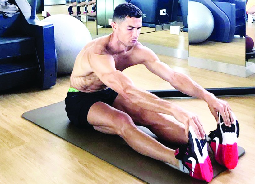 Cristiano Ronaldo: Nỗ lực phi thường  chống lại thời gian