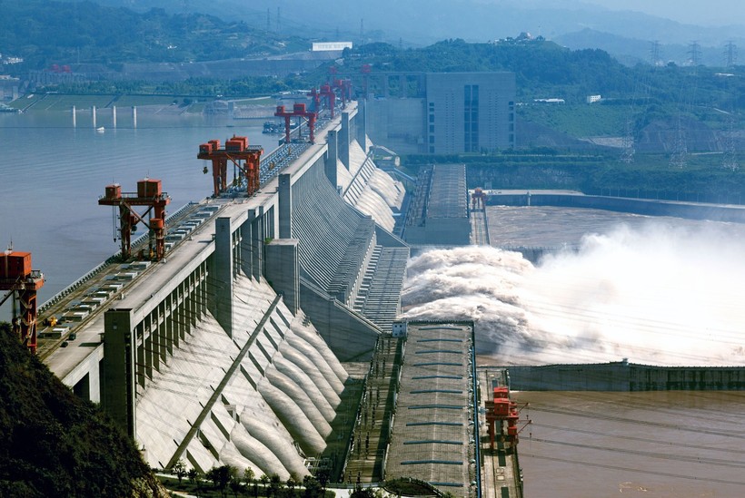 Đập Tam Hiệp là đập thuỷ điện lớn nhất thế giới.