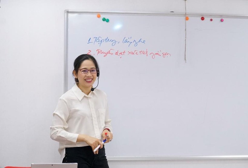Chị Trần Thị Khanh – Huấn luyện viên của Khóa tập huấn “Trở thành người lãnh đạo”