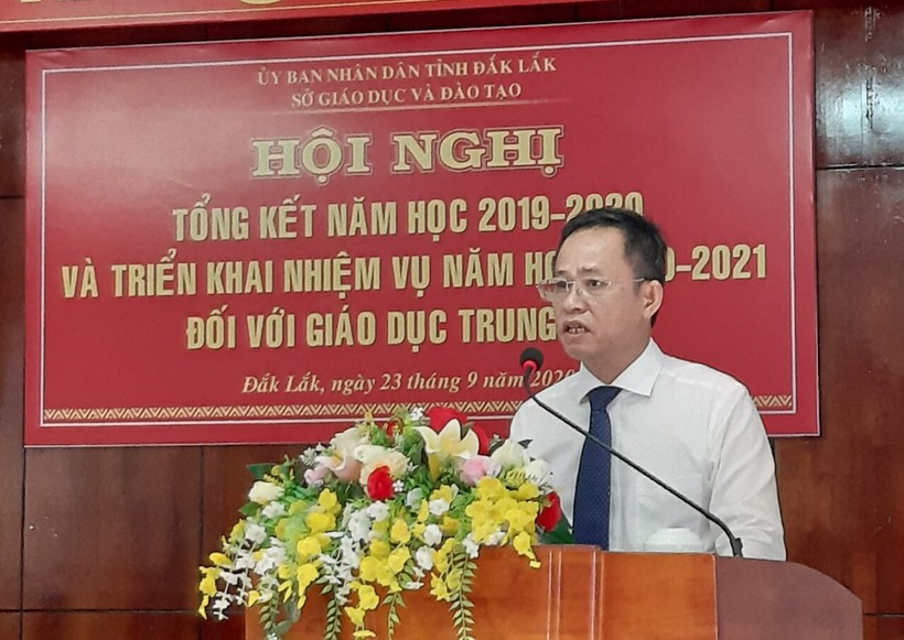Ông Đỗ Tường Hiệp, Phó Giám đốc Sở GD&ĐT Đắk Lắk phát biểu chỉ đạo Hội nghị triển khai nhiệm vụ năm học 2020-2021.