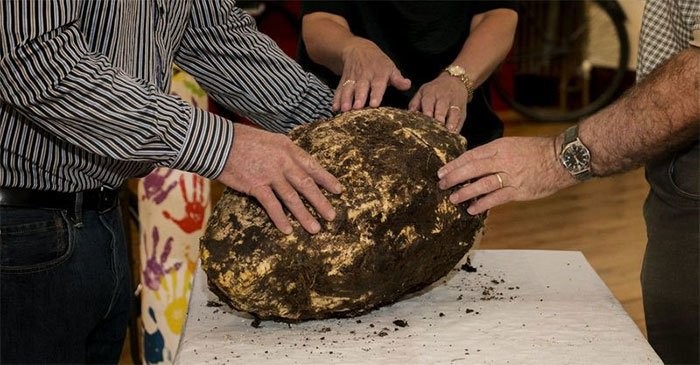 Cục bơ 2.000 tuổi vẫn là bí ẩn lớn với các nhà khoa học.