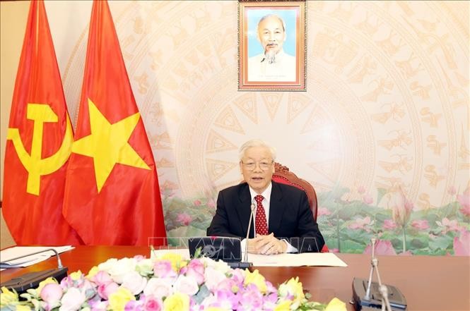 Tổng Bí thư, Chủ tịch nước Nguyễn Phú Trọng điện đàm trực tiếp với Tổng Bí thư, Chủ tịch nước Trung Quốc Tập Cận Bình. Ảnh: Trí Dũng/TTXVN