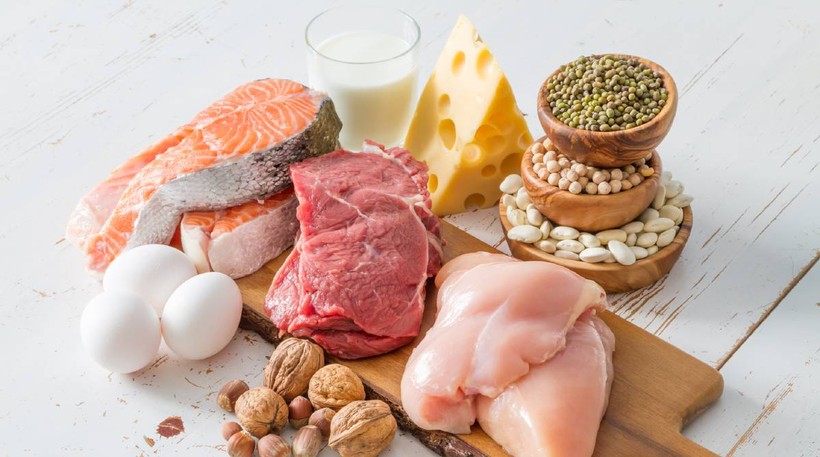 Trong thịt gia cầm và thịt bò có chứa nhiều amino axít thiết yếu cho cơ thể.